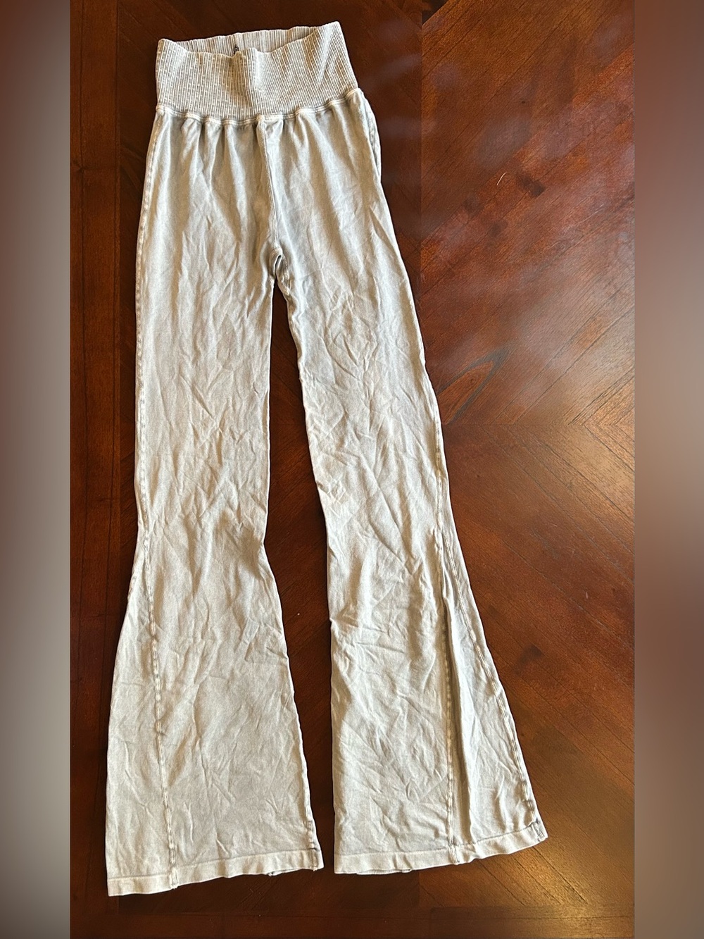 FP Movement by Free People Off-White High-Waist Flared Leggings size XS/ S